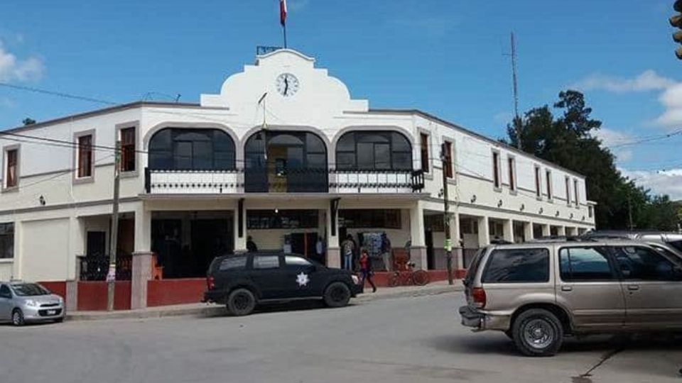 Abandonan 5 cadáveres frente a presidencia municipal de Cárdenas en San Luis Potosí