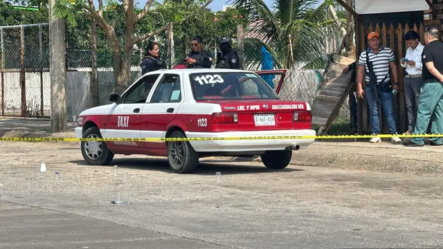 Asesinan a taxista en Coatzacoalcos; pasajera recibe balazo en la pierna