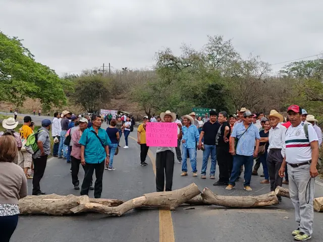 Bloqueo en carretera Alazán-Canoas en el norte de Veracruz