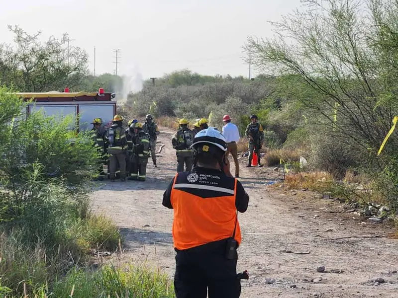 Huachicoleros provocan fuga de diésel y cierre de la autopista al aeropuerto en NL