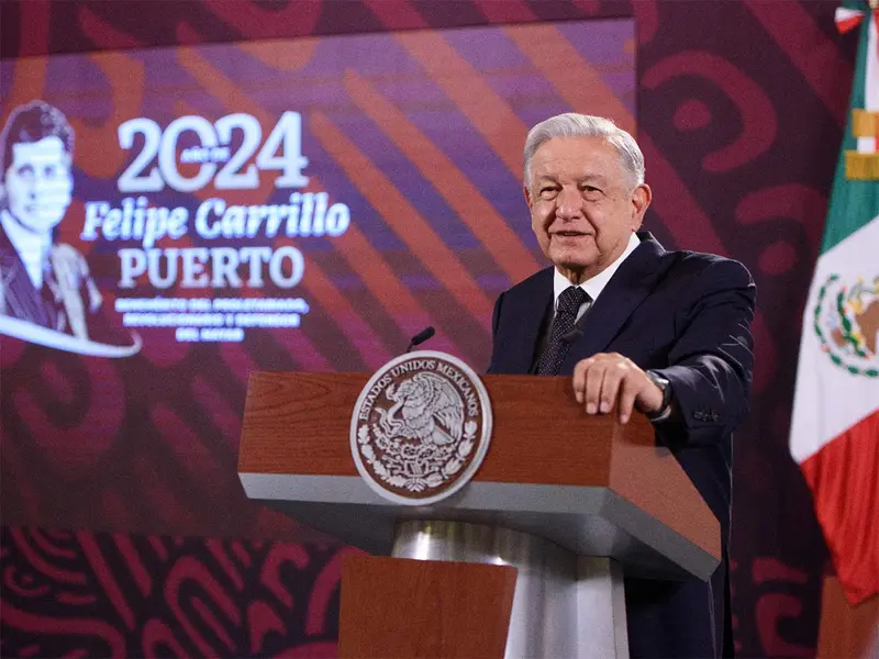 López Obrador se reúne con maestros de la CNTE; escucha demandas