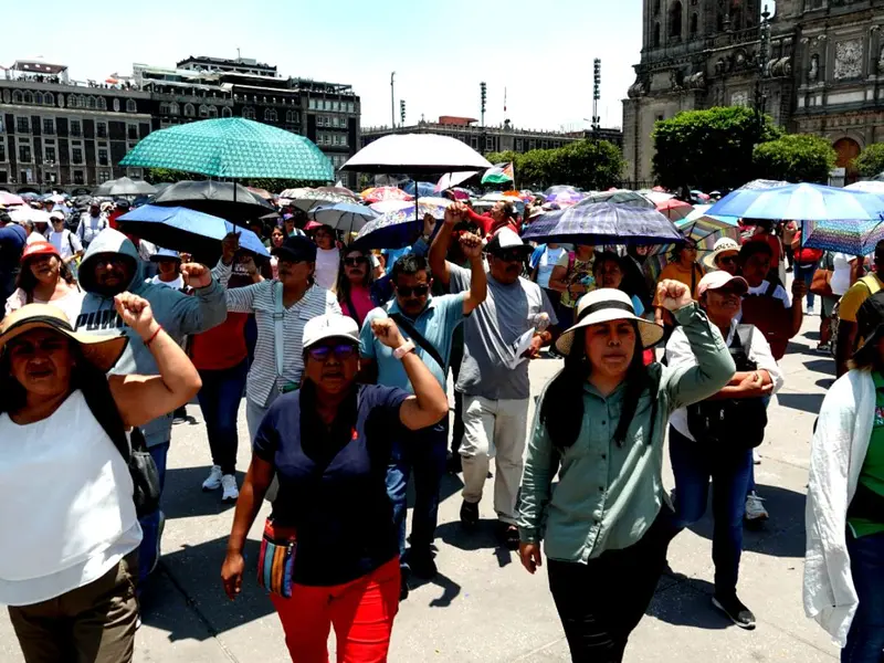 Plantón CNTE. Maestros seguirán Zócalo CDMX