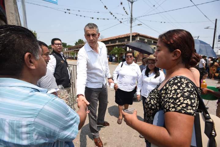 Investigan a docente de Coatzacoalcos que encerró a alumnos pese al calor