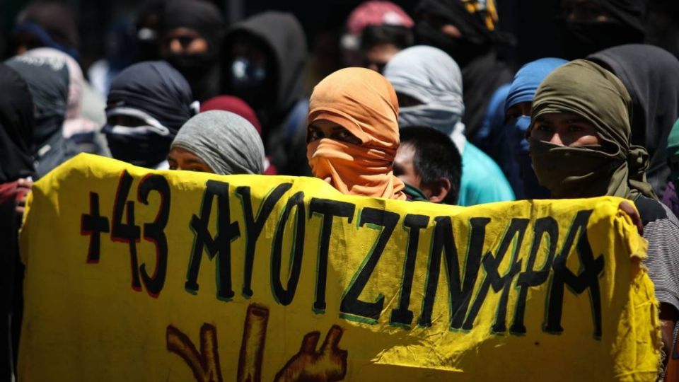 Gobierno impugnará liberación de militares ligados al caso Ayotzinapa: AMLO