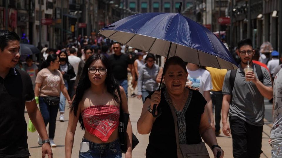 AMLO afirma que tras olas de calor hay pronósticos de «muchas lluvias y huracanes»