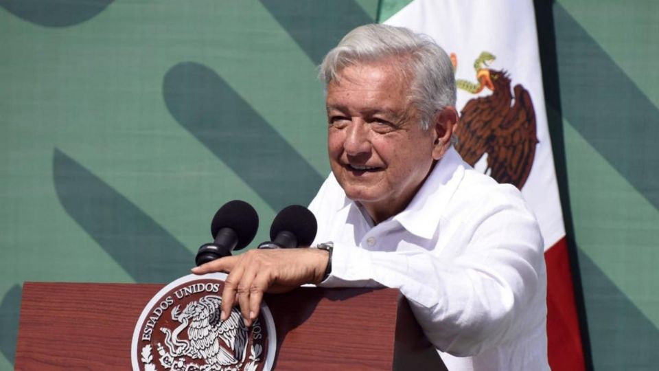 AMLO acusa campaña negra contra Rocío Nahle, aspirante a gubernatura de Veracruz