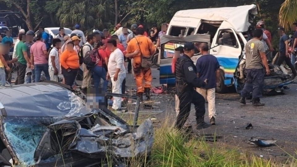 Accidente carretero deja 11 muertos en Tabasco