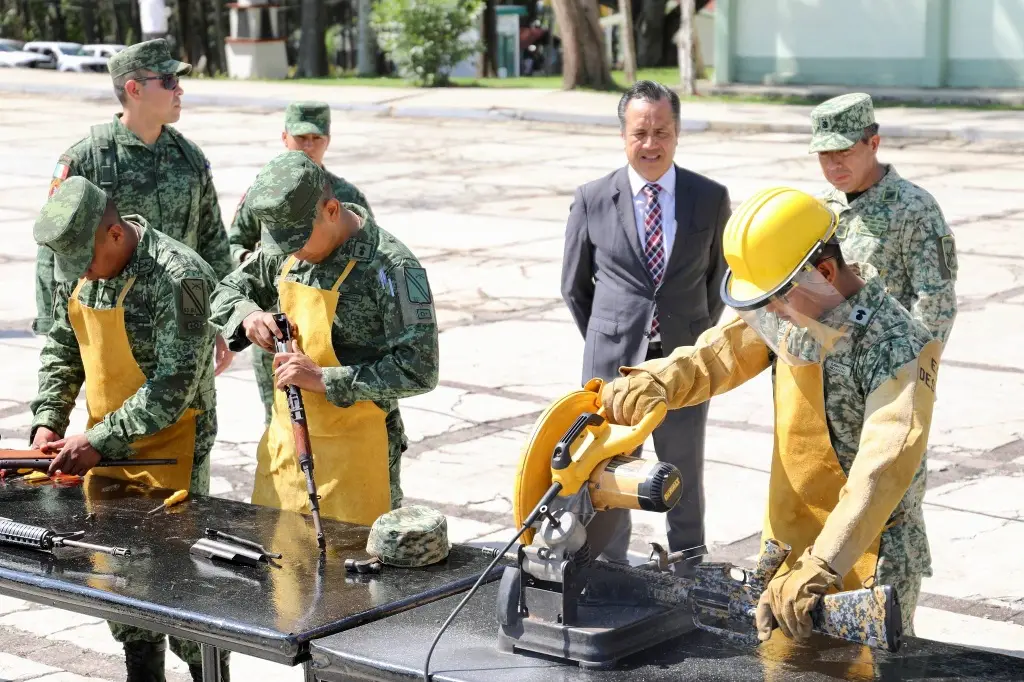 Destruyen 730 armas de fuego, algunas usadas en comisión de delitos en Veracruz