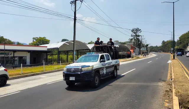 Tras 24 horas de bloqueo, liberan bulevar Xalapa-Coatepec