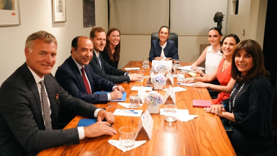 Claudia Sheinbaum se reúne con Kathryn McLay, presidenta y CEO de Walmart