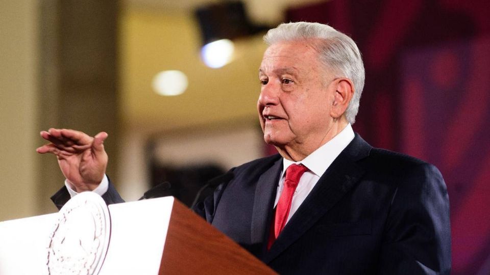 AMLO se lanza contra la DEA por opinar sobre reforma a Poder Judicial: ¿quién les autorizó meter su cuchara?