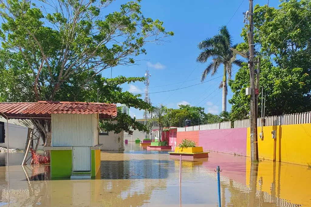 Río Jamapa se desborda en Medellín, reporta Conagua