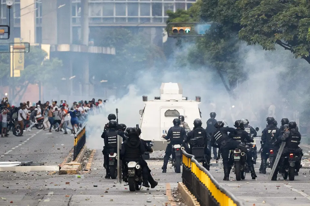 Reportan 11 muertos por protestas contra reelección de Nicolás Maduro