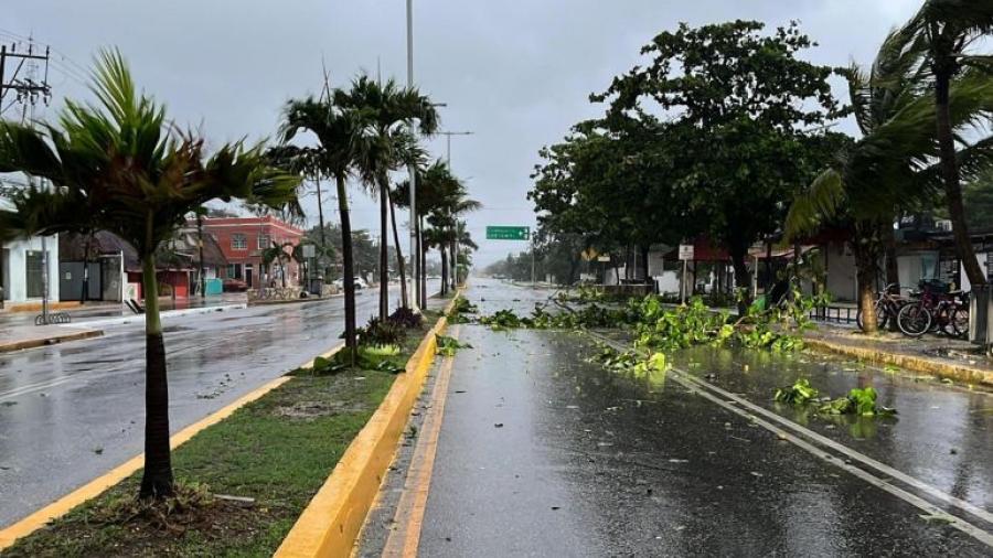 Reportan saldo blanco en QRoo tras impacto del huracán ‘Beryl’