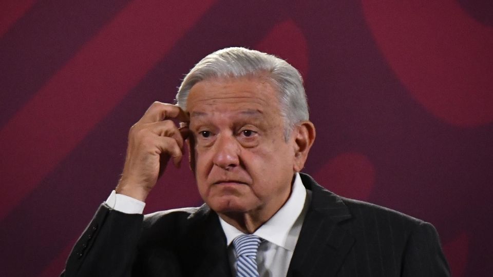 AMLO lamenta asesinato de policías en Guanajuato