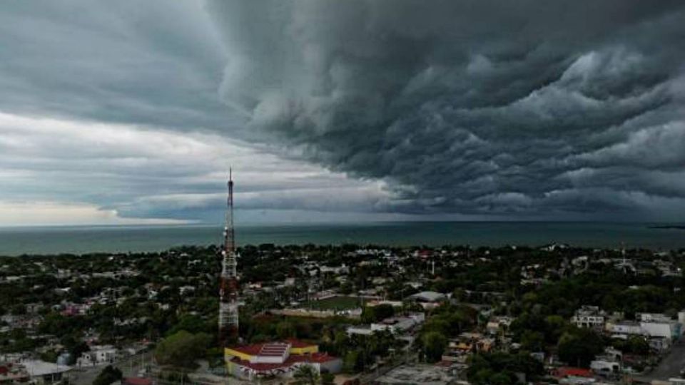 Estiman que Huracán Beryl entre por Chetumal, Quintana roo, dice AMLO