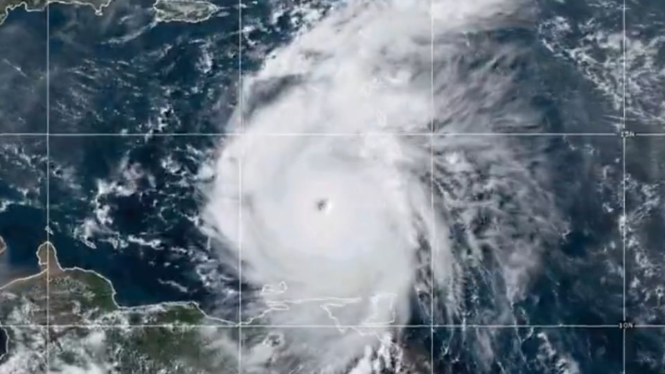 Ciclón Debby, formándose en el Atlántico