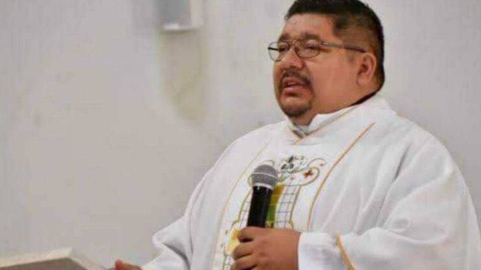 Hombres armados persiguen a sacerdote Filiberto en carretera de Chiapas; el obispo logra escapar