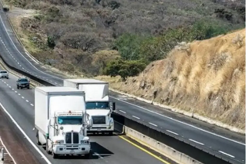 Traileros aún son víctimas de asaltos: Éste es el tramo más peligroso