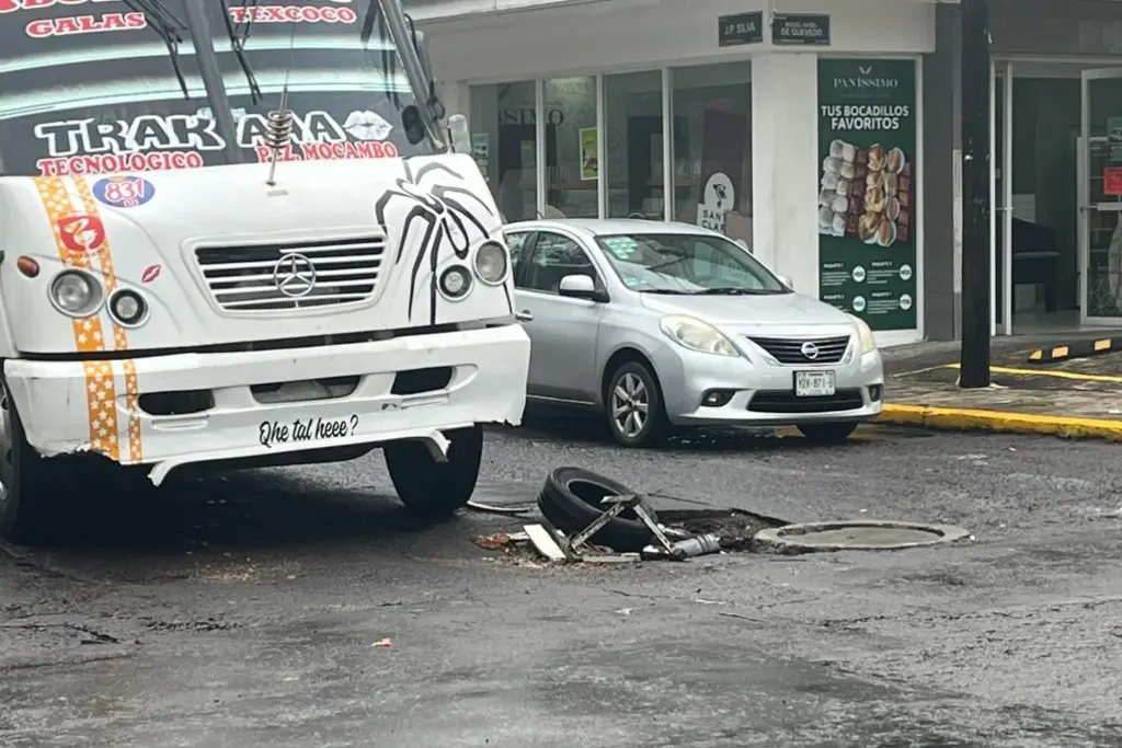 Reportan otro socavón en colonia de Veracruz