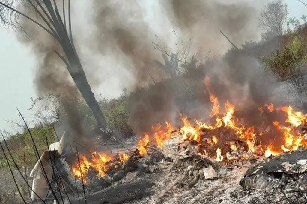 Mueren 5 personas tras caer avioneta en la que viajaban en Brasil