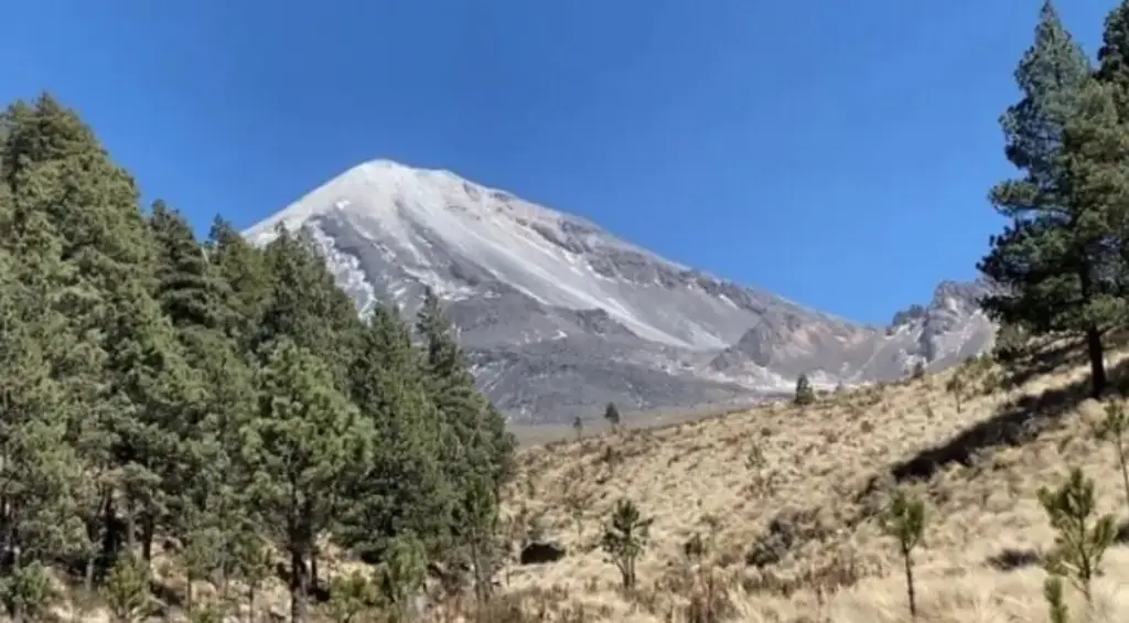 Instalan nueva estación sismológica en volcán del Pico de Orizaba