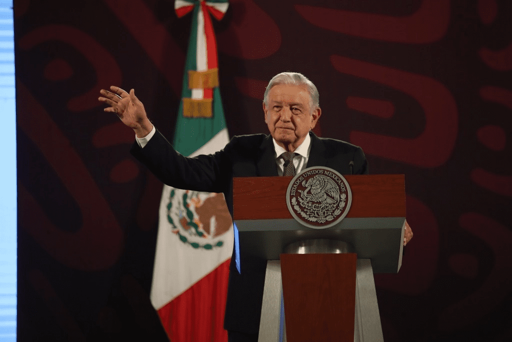 AMLO: Televisa intentó chantajear a Rocío Nahle