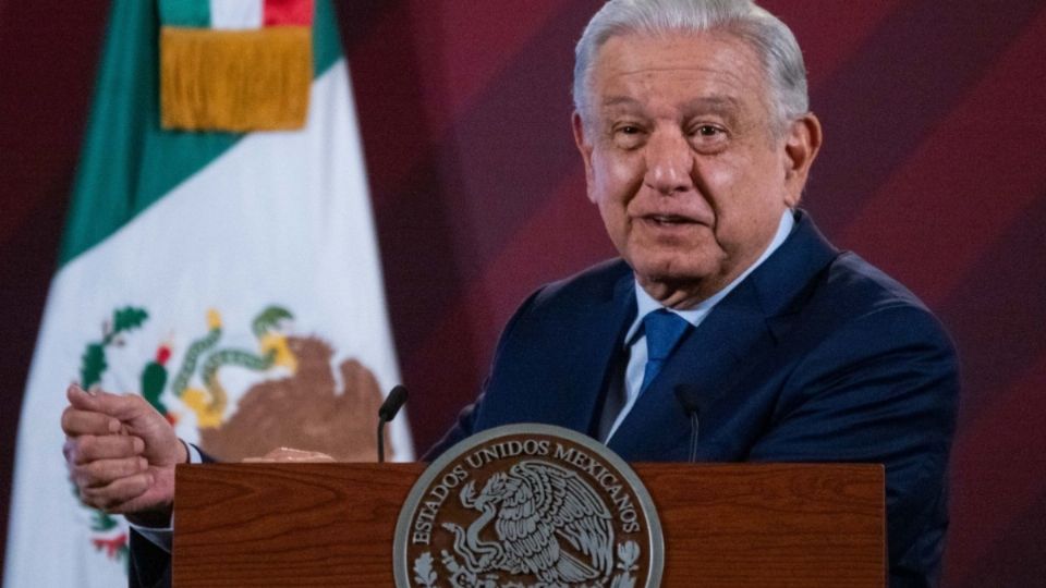 AMLO critica Marea Rosa: «siguen mintiéndole a la gente»