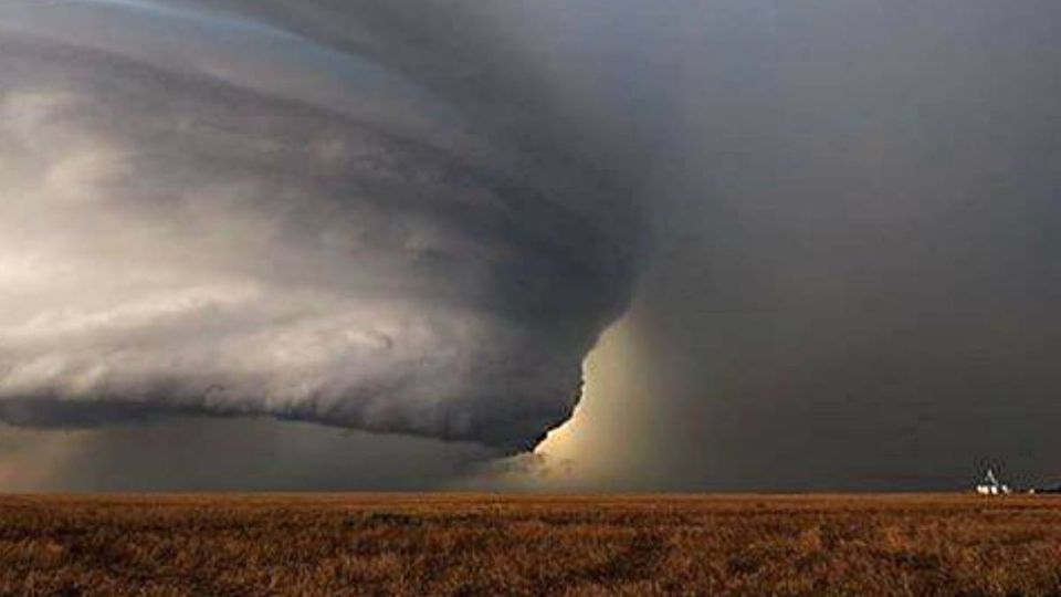 Tormenta tropical Fabio se forma en el Pacífico; ocasionará lluvias en Guerrero y Michoacán