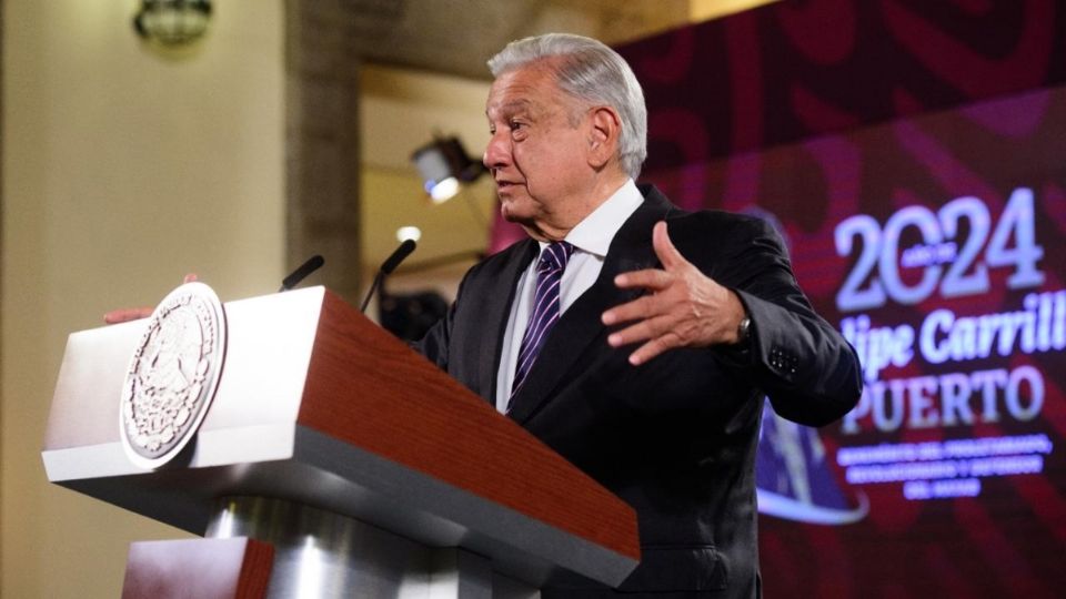 AMLO responde al subcomandante Marcos por compararlo con Carlos Salinas y Gustavo Díaz Ordaz