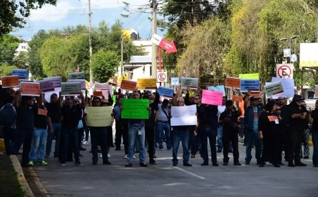 Protestan empleados de RTV; exigen justicia para su compañero fallecido