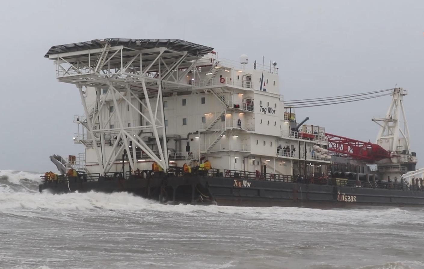 Dan dos semanas a empresa Allseas Group para liberar embarcación encallada en Villa Allende