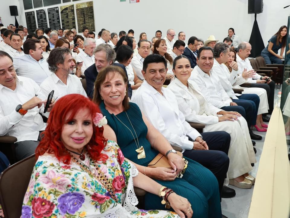 Rocío Nahle acompaña a su homólogo de Tabasco, Javier May, en su toma de protesta