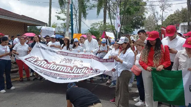 Marchan en Xalapa, en apoyo a la Reforma Judicial