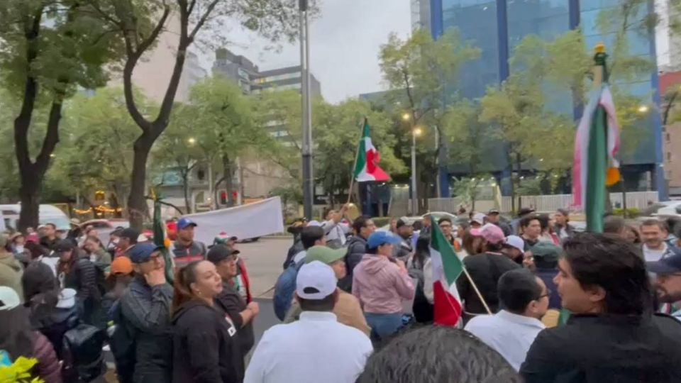 Manifestantes marchan sobre vialidades de la CDMX en contra de reforma Judicial