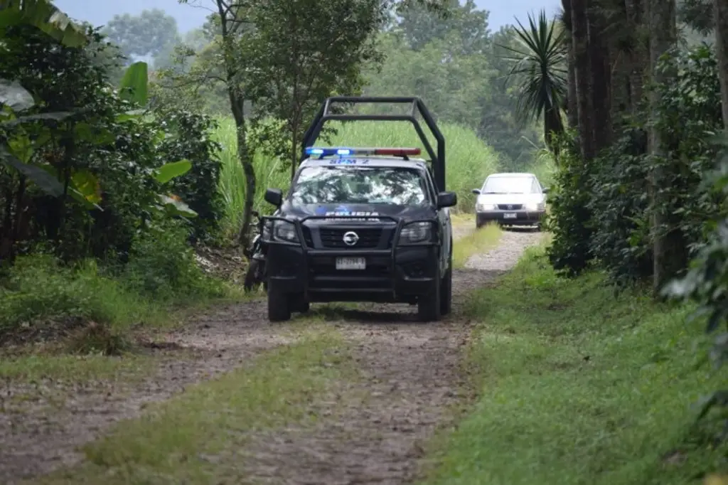 Fuerte movilización por hallazgo sin vida de mujer en camino de terracería