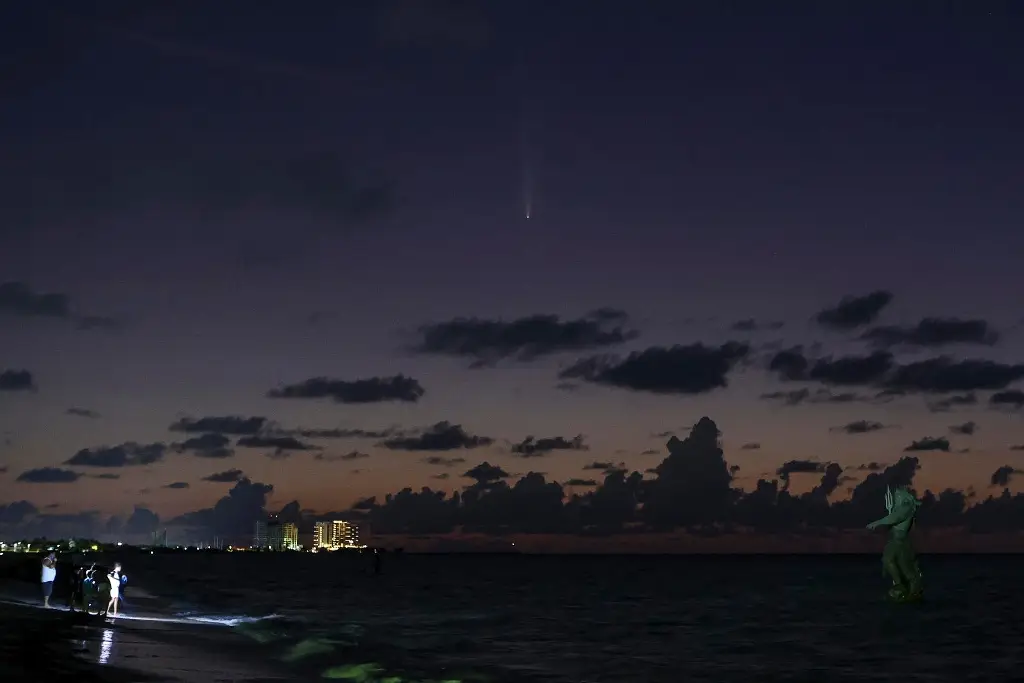 Avistan ‘cometa del siglo’ desde Yucatán; no volverá en 80 mil años