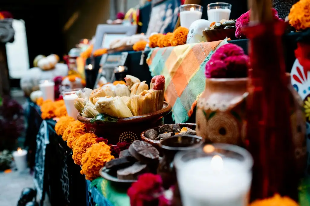 ¿A quiénes se pone la ofrenda de Día de Muertos hoy 28 de octubre?