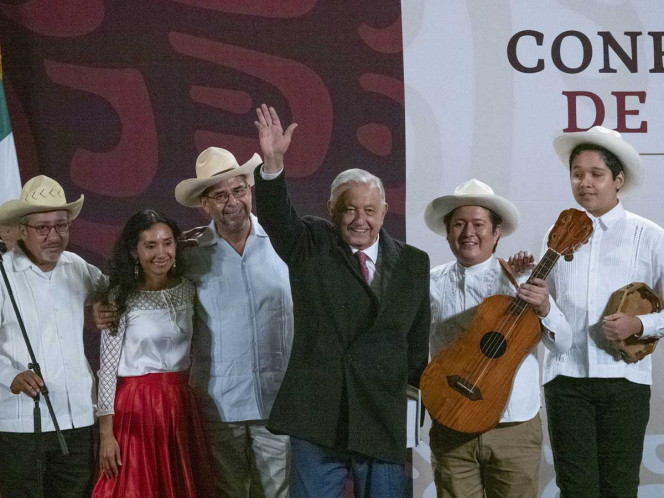 Entre lágrimas y convivencias, así fue el último día de López Obrador como presidente