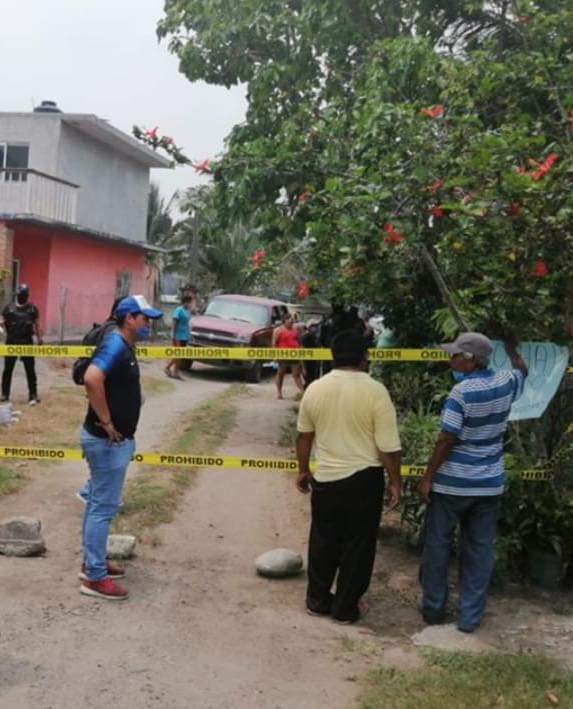 Localizan tres cuerpos sin vida en palapas de Tecolutla