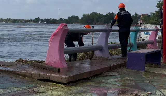 Baja río Coatzacoalcos y ceden inundaciones en Minatitlán