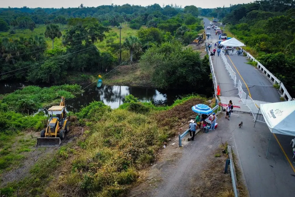 Iniciará rehabilitación de puente Pozuelos en Tlalixcoyan a un mes de registra afectaciones por lluvias