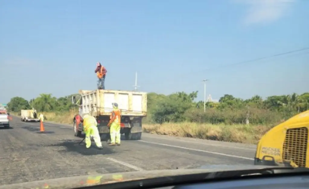 Por accidente y bacheo, carga vehicular en esta autopista hacia Veracruz y Xalapa