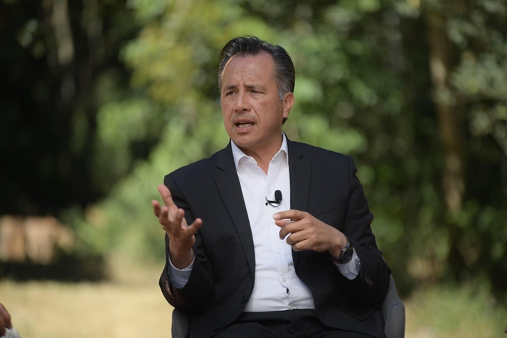 Cuitláhuac ejercerá como ingeniero en administración federal