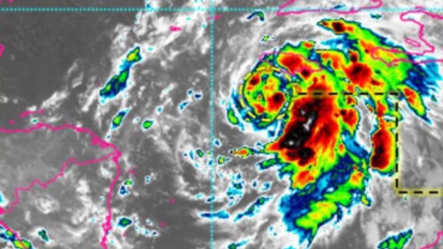 Tormenta tropical Rafael podría tocar tierra en México; se aproxima a las costas de Quintana Roo