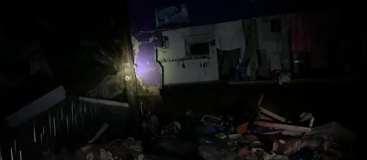 Colapsan casas por tromba en Tlapacoyan, hay 3 familias afectadas