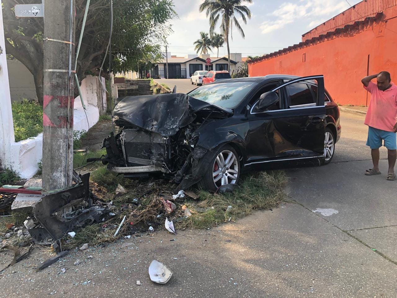 Por exceso de velocidad y no respetar preferencia, dos graves accidentes en Coatza