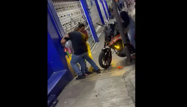 Motociclista pierde el control y arrolla a niña en Córdoba