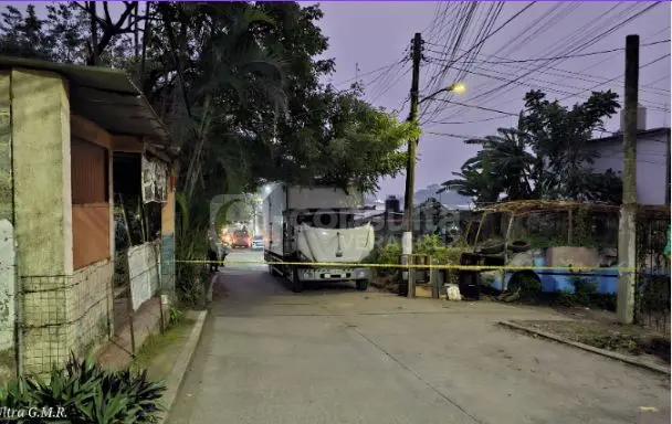 Asaltan tráiler y amordazan al conductor en San Andrés Tuxtla