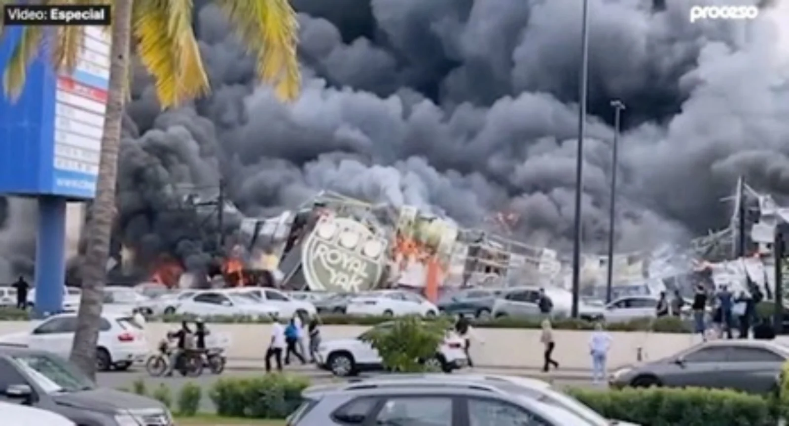 Arde casino Casino Royal Park en Plaza Cinépolis de Culiacán, Sinaloa